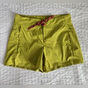 Title Nine Incrediboardie 4" Board Shorts, 6